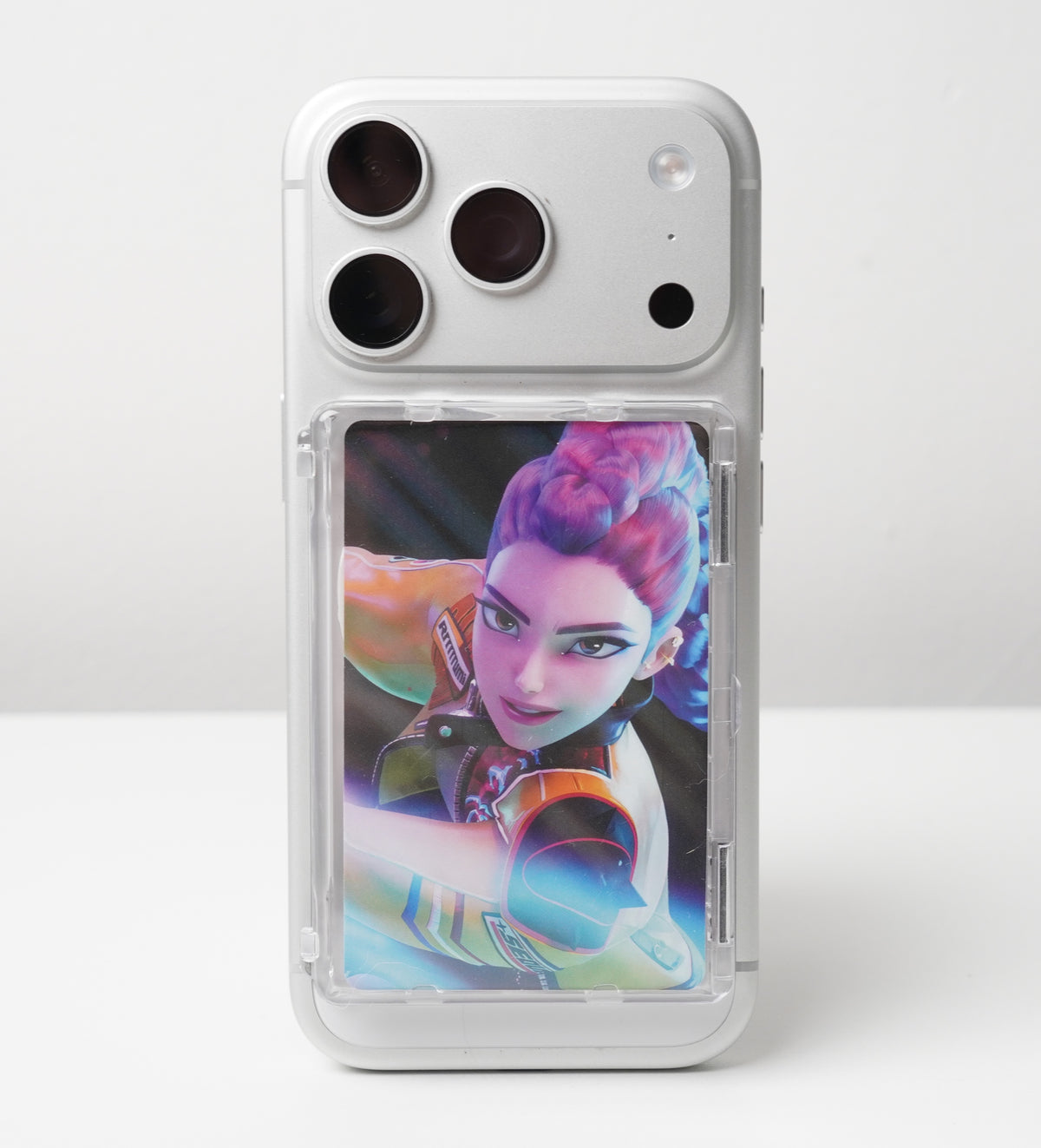 SHOWCASED®  K-Pop Photocard Display (MagSafe Compatible)